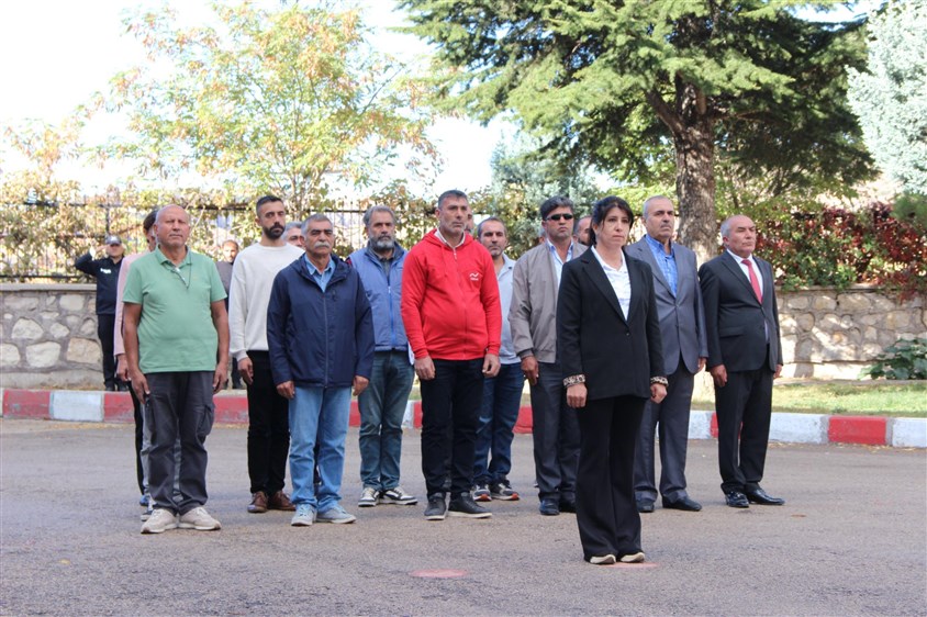 19 Ekim Muhtarlar Günü dolayısıyla, Hükümet Konağı bahçesinde tören düzenlendi.